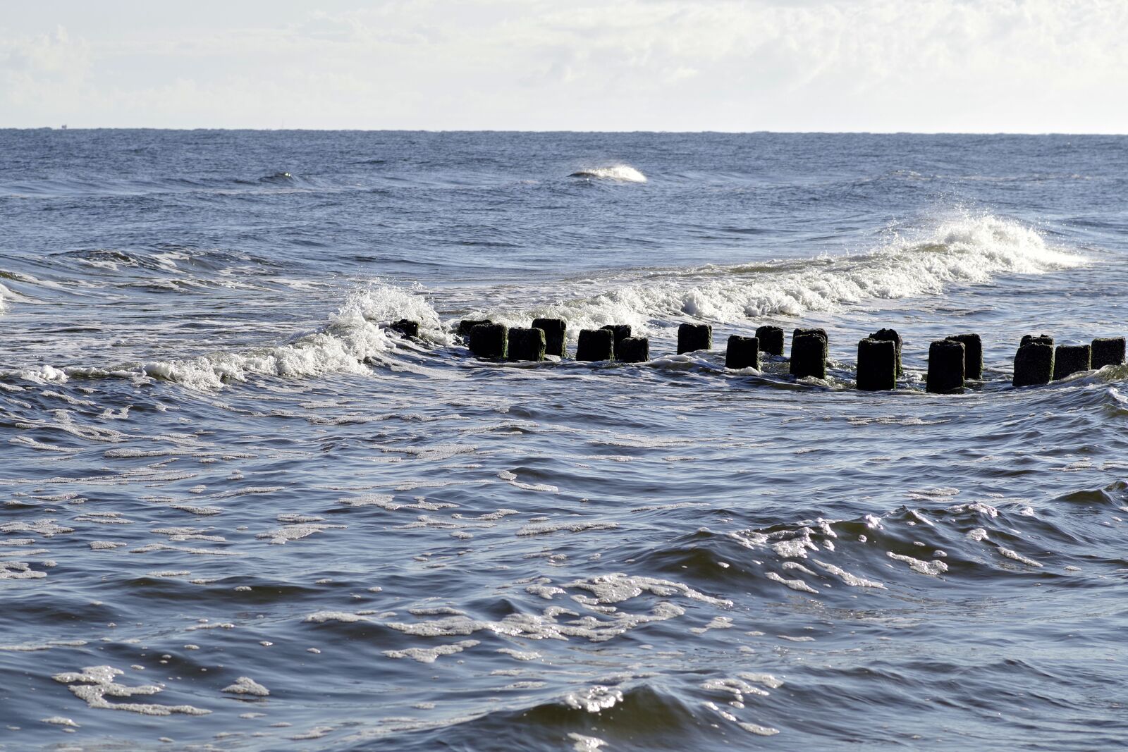 Pentax K-S2 sample photo. Breakwater, sea, the waves photography