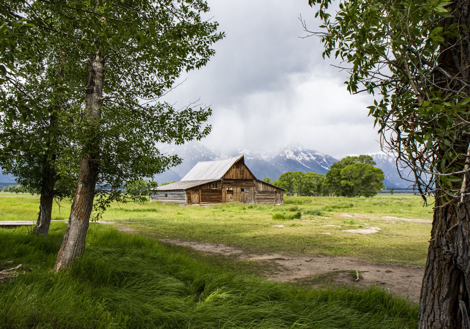 Canon EOS 7D Mark II sample photo. Barn, mormon row, wyoming photography