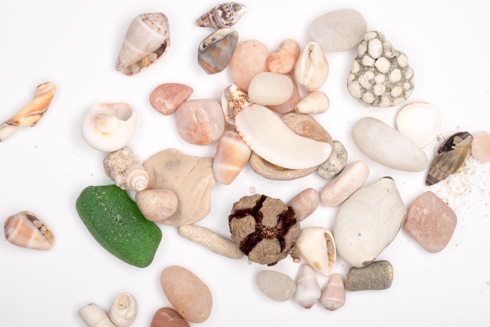 Fujifilm X-T1 + Fujifilm XF 60mm F2.4 R Macro sample photo. Stones, sea ​​stones, sea photography