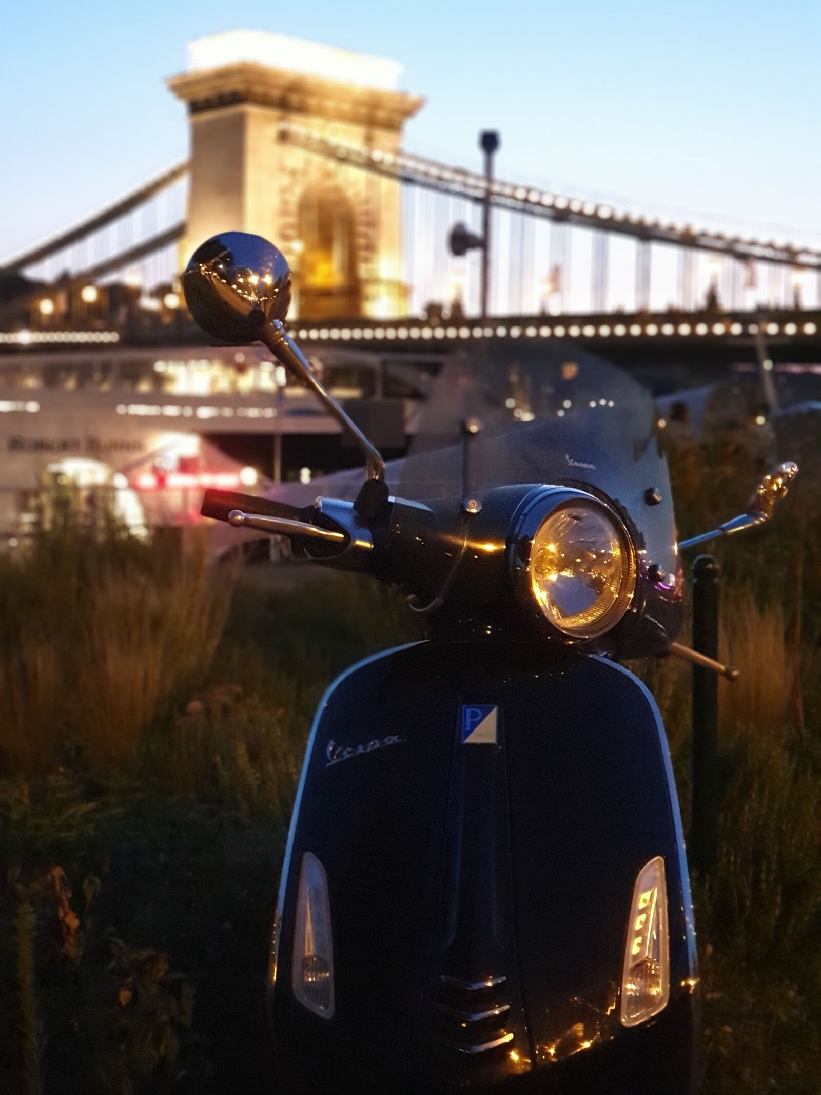 Samsung Galaxy S9+ sample photo. Moped, headlight, transport photography