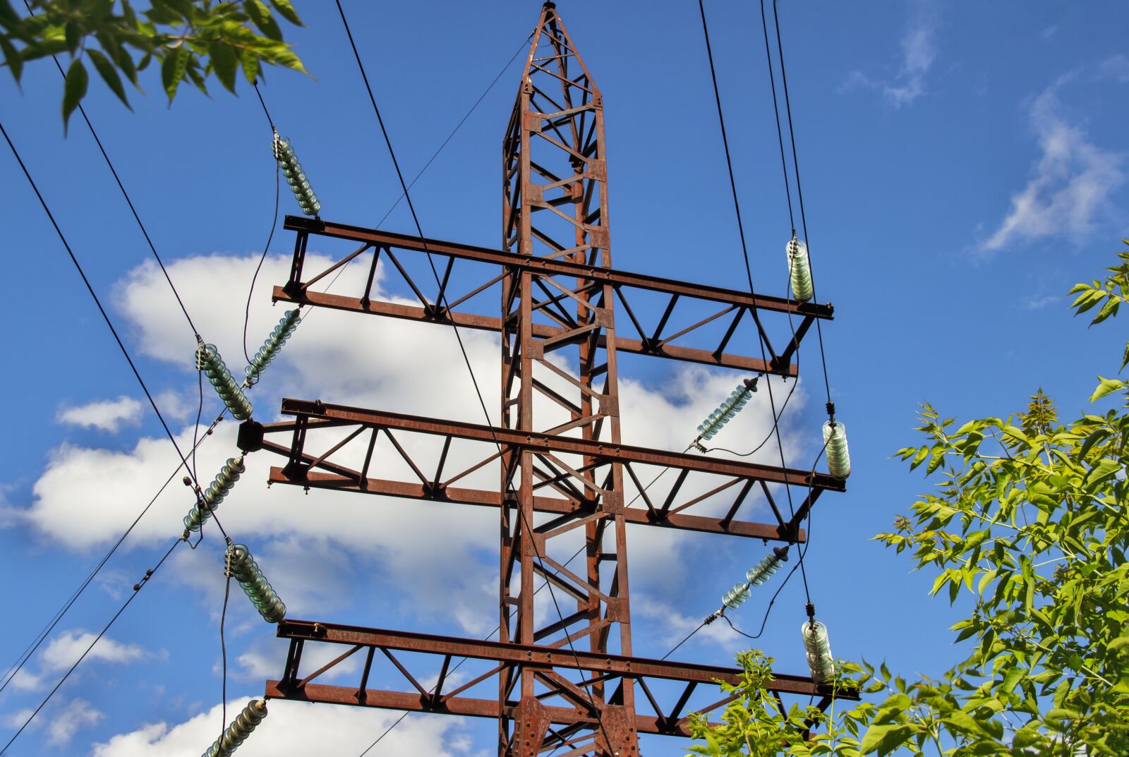 Canon EOS 600D (Rebel EOS T3i / EOS Kiss X5) sample photo. Power lines, wire, high photography