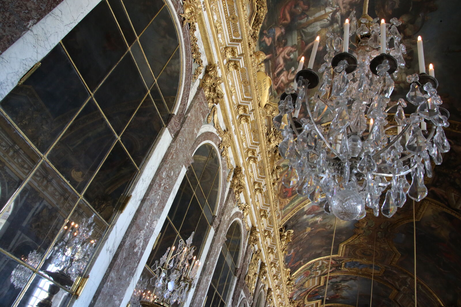 Canon EOS 7D Mark II sample photo. Chandelier, cristals, france, french photography