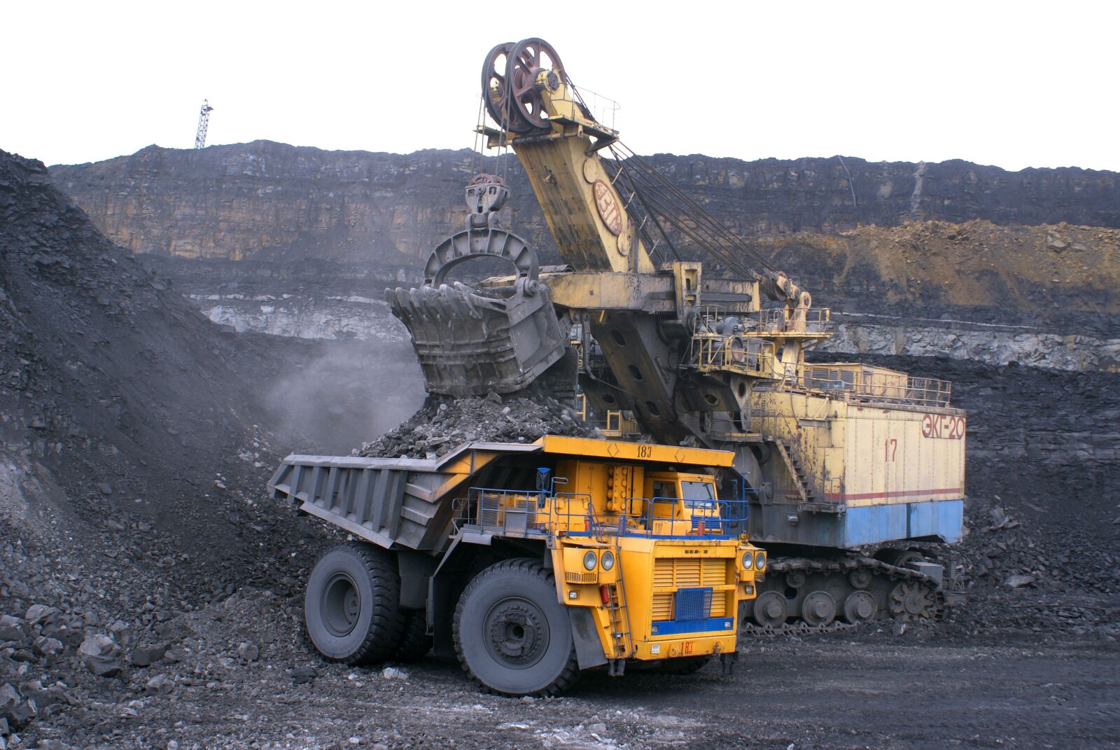 Sony Alpha DSLR-A100 sample photo. Industry, dumper, minerals photography