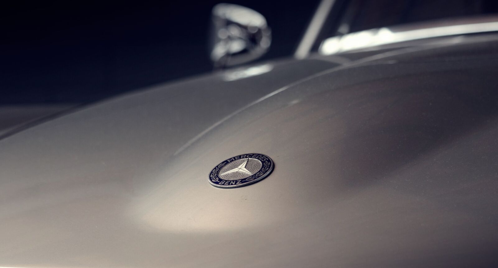 Canon EF-S 55-250mm F4-5.6 IS STM sample photo. Oldtimer, mercedes, automotive photography
