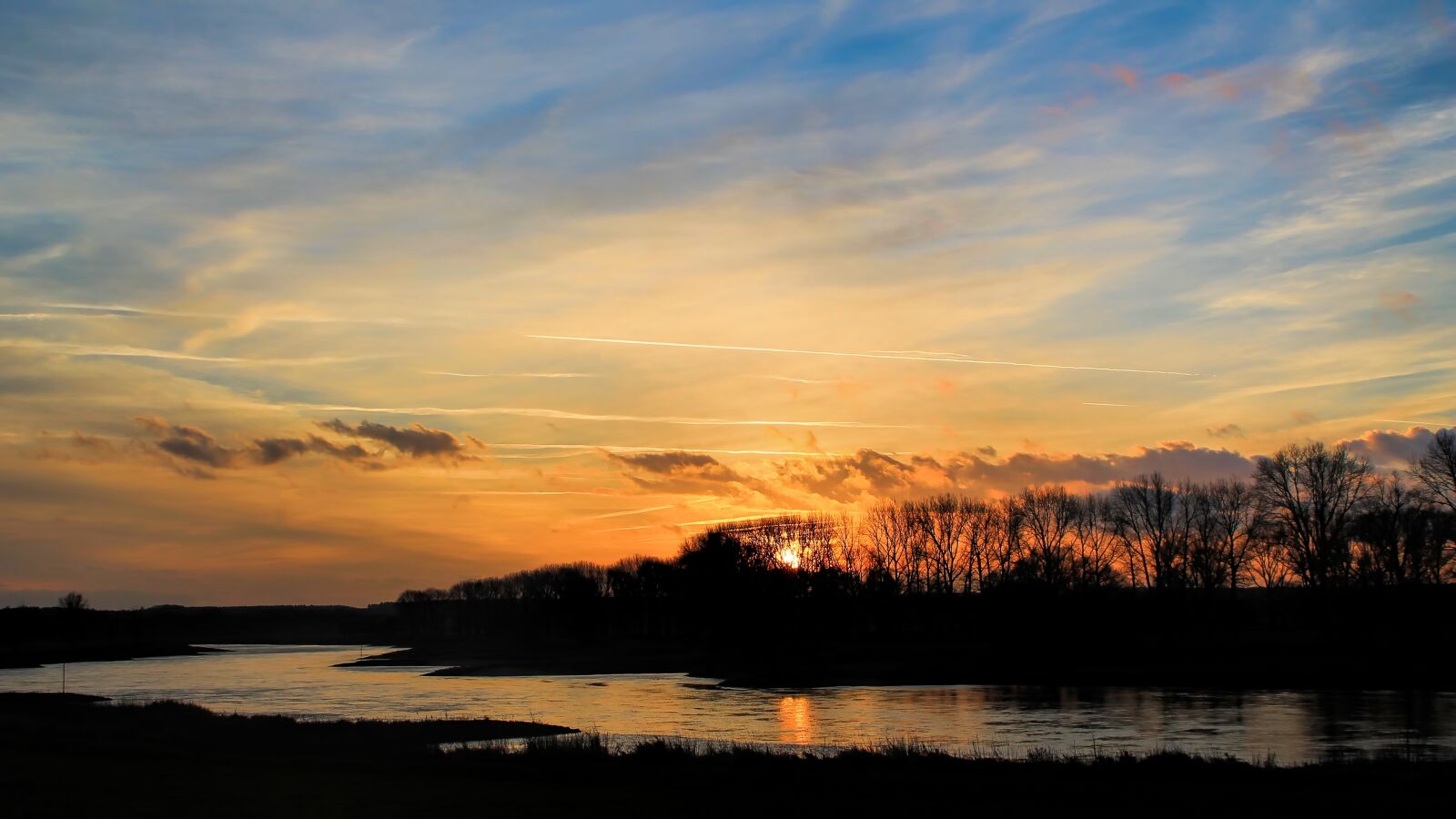 Canon EOS 1100D (EOS Rebel T3 / EOS Kiss X50) sample photo. Landscape, sunset, twilight photography