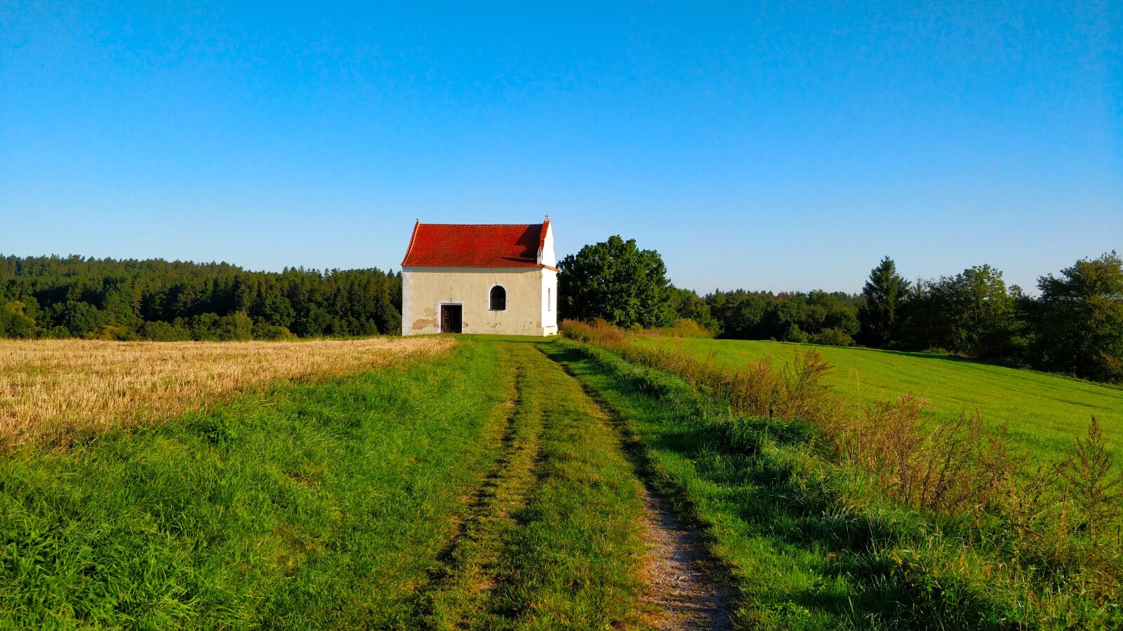 OnePlus 5 sample photo. Countryside, church, landscape photography