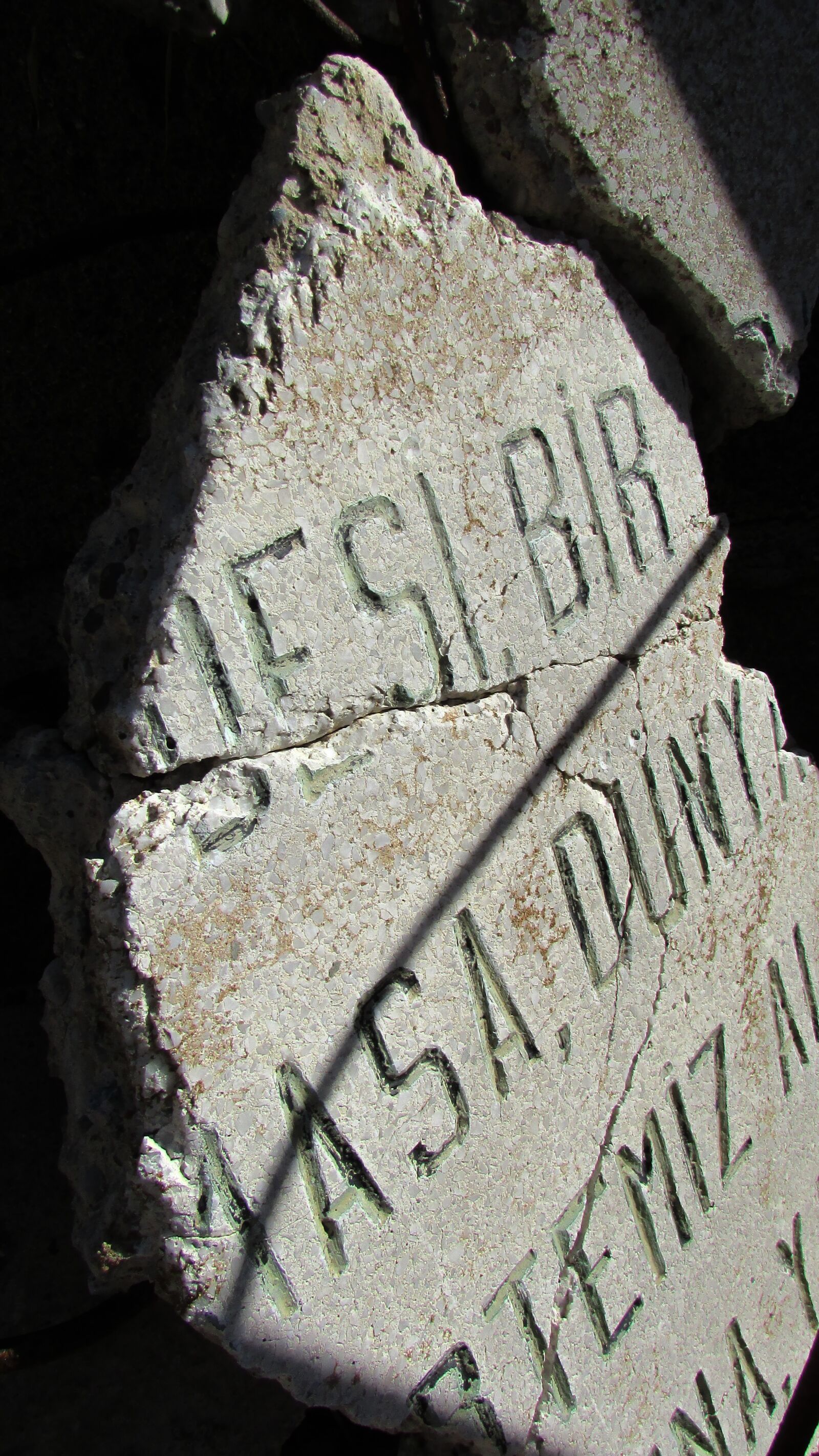 Canon PowerShot SX400 IS sample photo. Tombstone, destroyed, grave photography