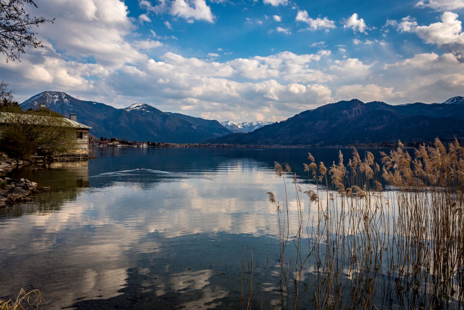 Canon EOS 1300D (EOS Rebel T6 / EOS Kiss X80) sample photo. Lake, alpine, wallberg photography
