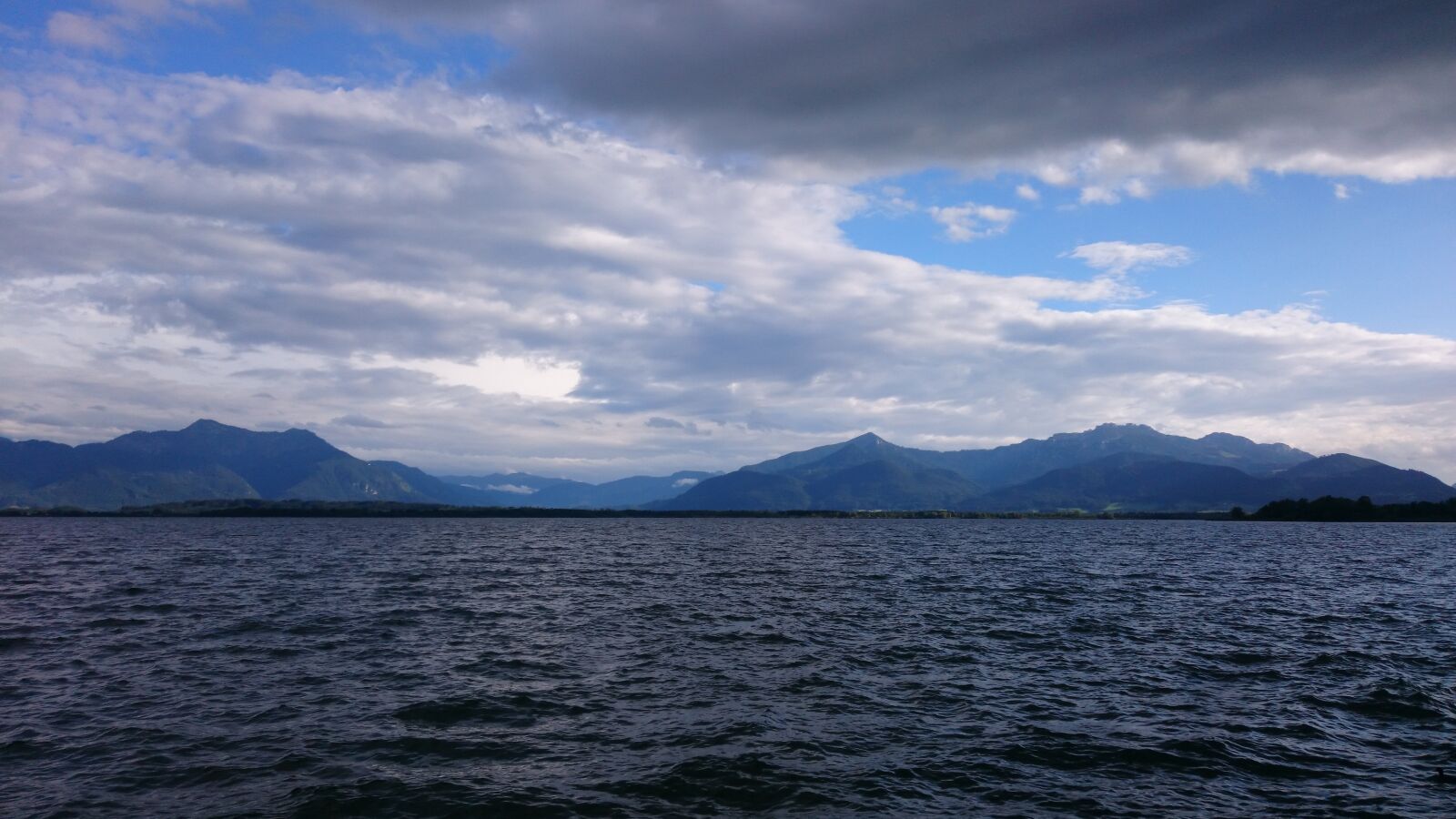 Sony Xperia Z3 Compact sample photo. Water, mountains, chiemsee photography