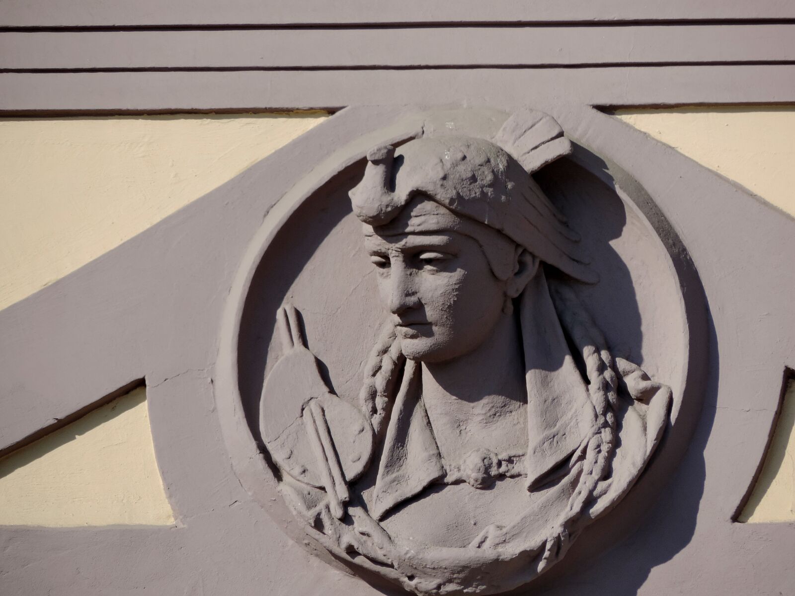 Nikon Coolpix P520 sample photo. Art, facade, sculpture, wear photography