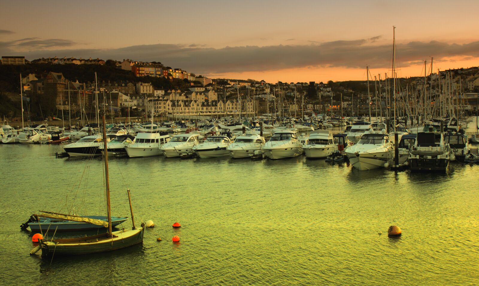 Canon EOS 550D (EOS Rebel T2i / EOS Kiss X4) sample photo. Boats, brixham, brixham, harbour photography