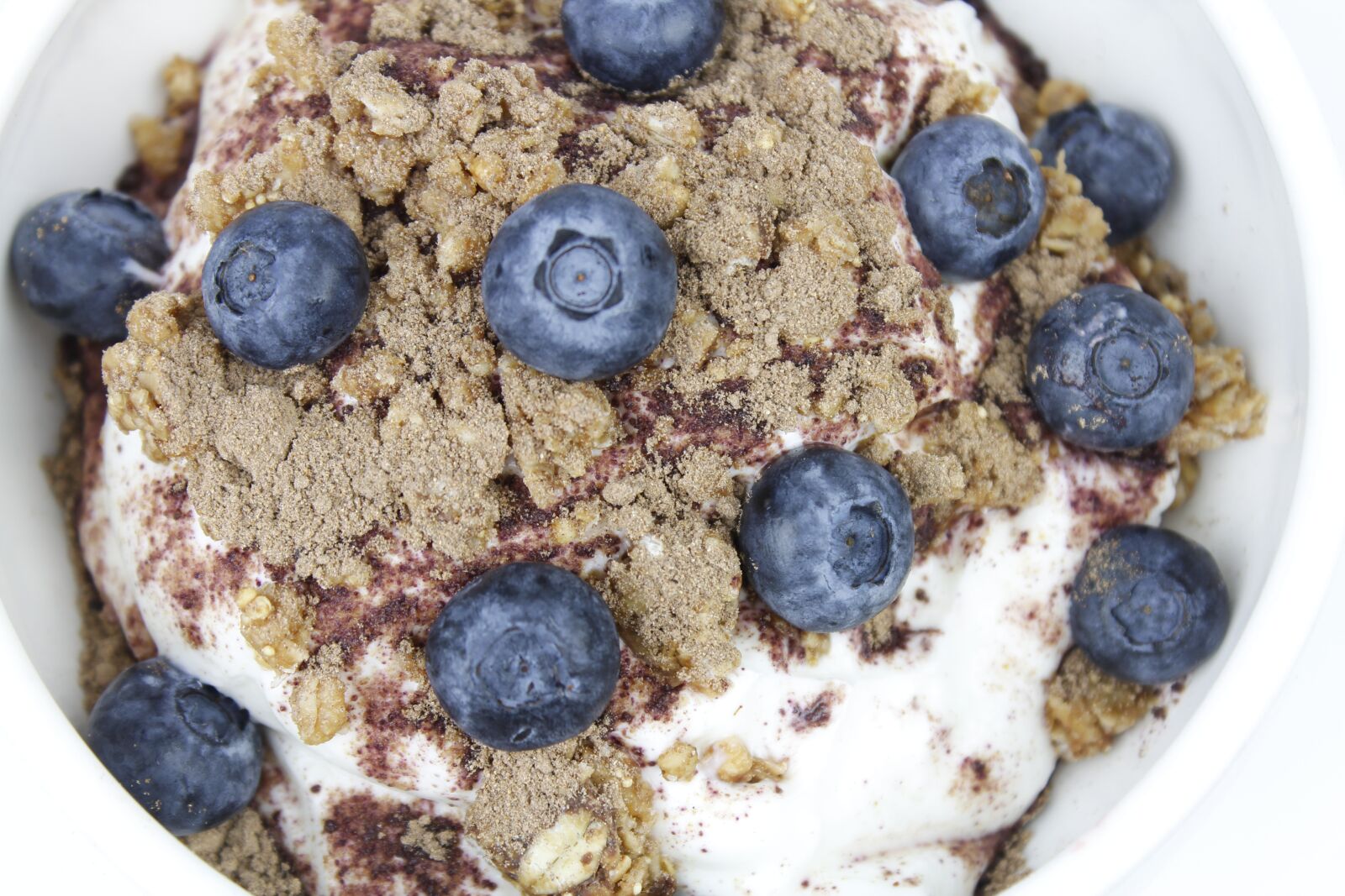 Canon EOS 600D (Rebel EOS T3i / EOS Kiss X5) sample photo. Granola, breakfast, blueberry photography