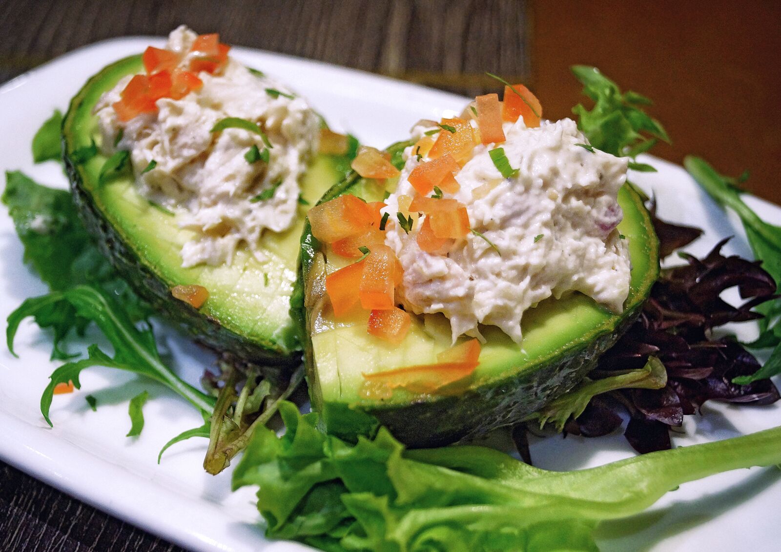 Sony SLT-A65 (SLT-A65V) + Sony DT 18-55mm F3.5-5.6 SAM sample photo. Salad, avocado, starter photography
