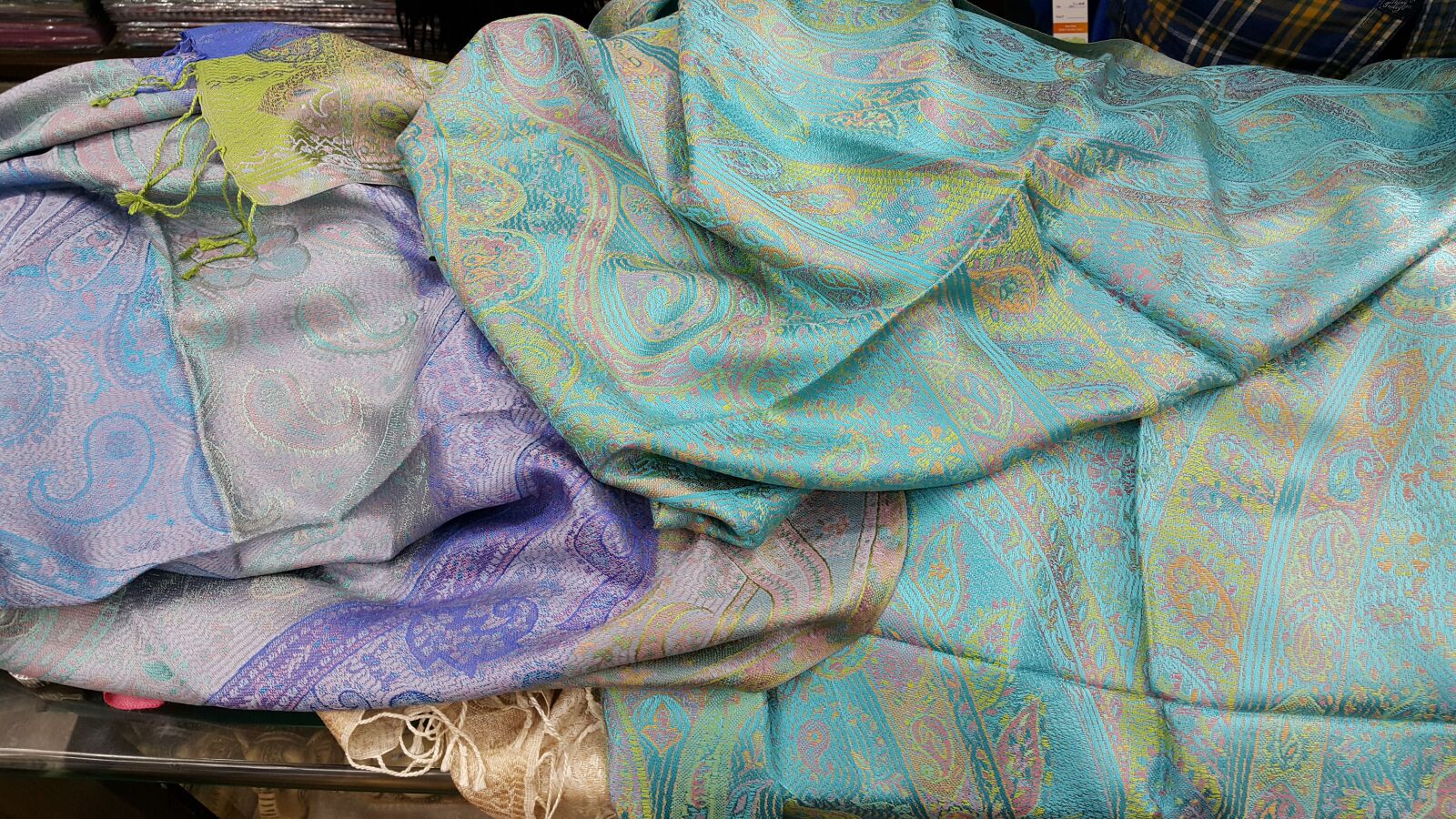 Samsung Galaxy Note4 sample photo. India, cashmere, wool photography