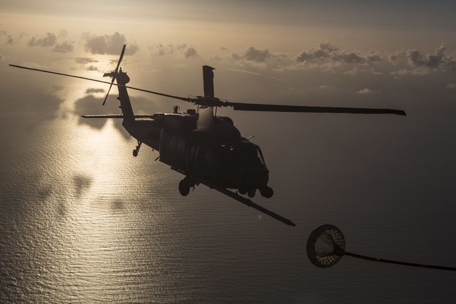 Canon EF 24-70mm F2.8L USM sample photo. Hh-60g pave hawk, refueling photography