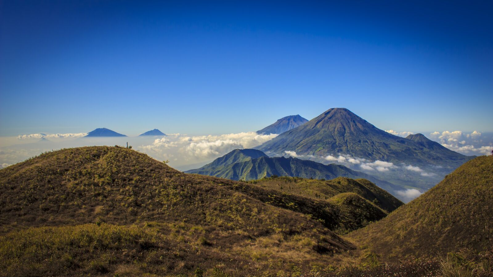 Canon EOS 600D (Rebel EOS T3i / EOS Kiss X5) sample photo. Mount prau, indonesia, mountain photography