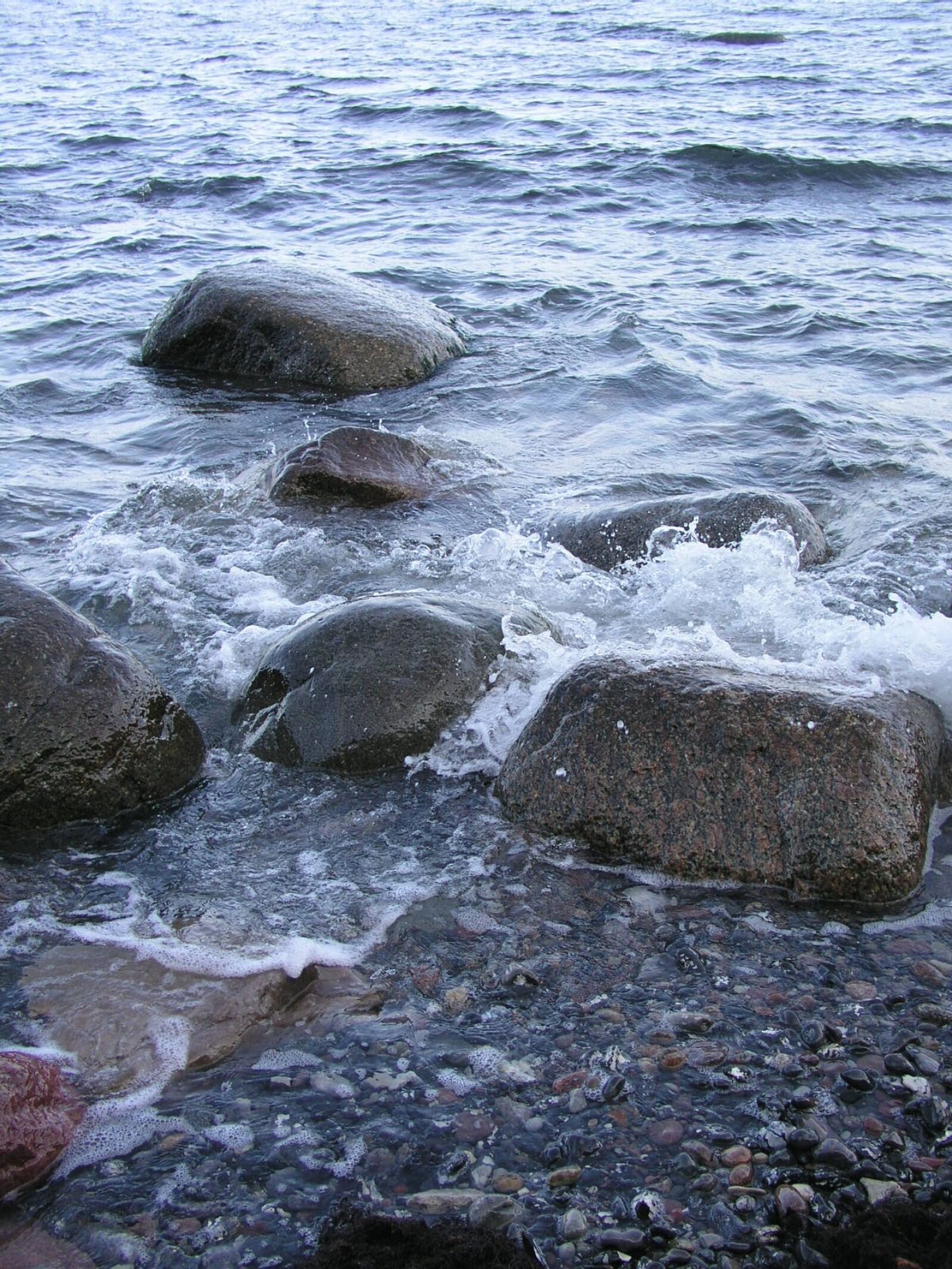Olympus C5050Z sample photo. Stones, water, rügen photography