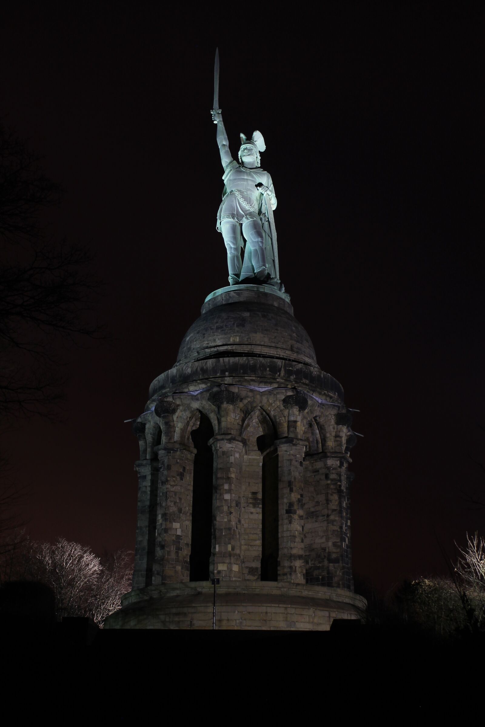 Canon EOS 1100D (EOS Rebel T3 / EOS Kiss X50) sample photo. Travel, sculpture, statue photography