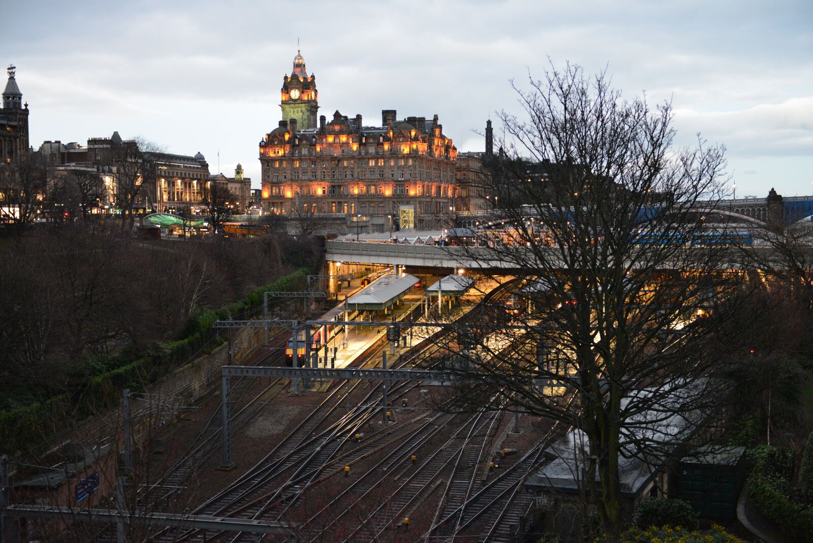 Nikon D800 sample photo. Edinburgh, train station, in photography