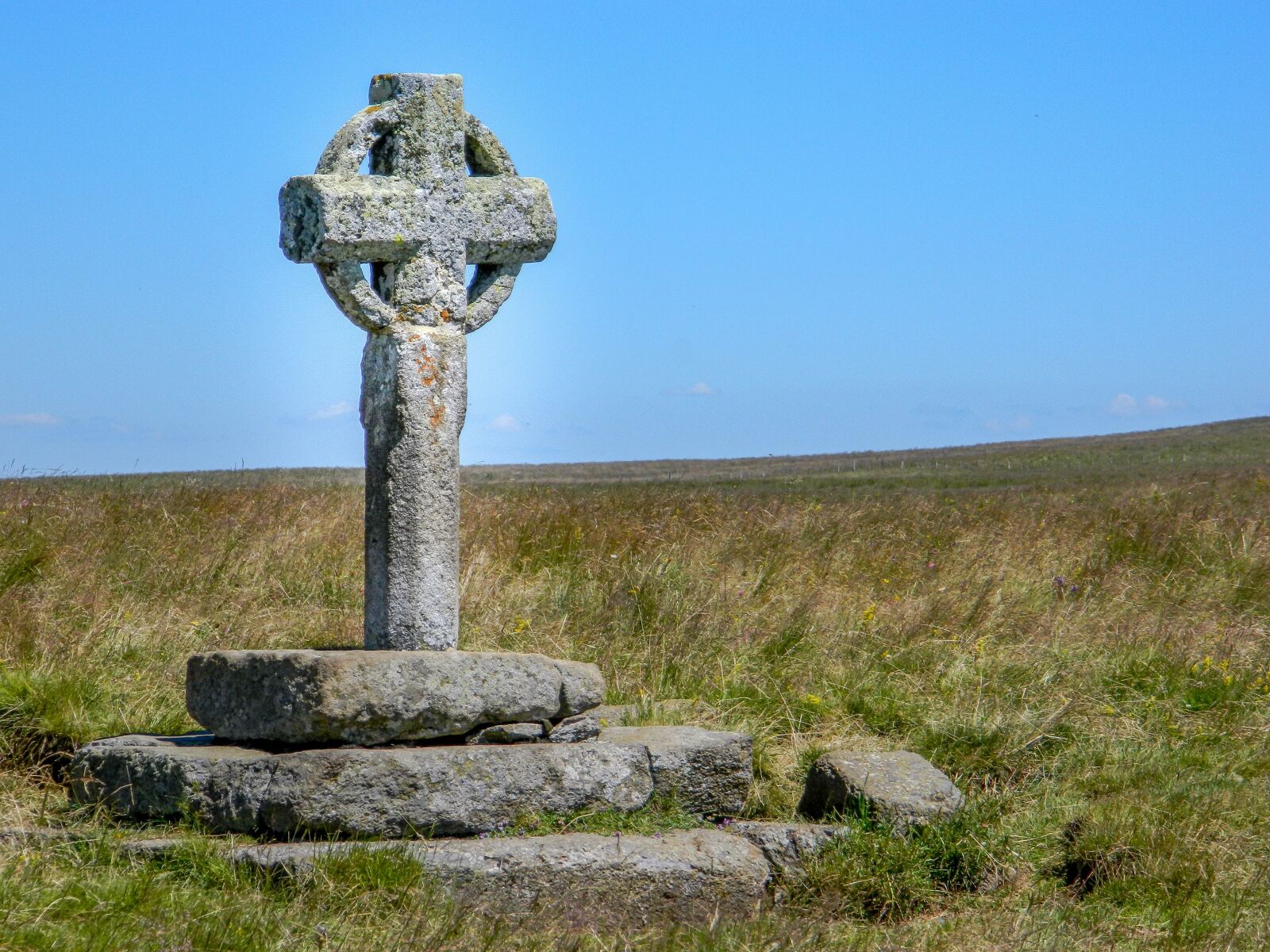 Nikon Coolpix L120 sample photo. Cross, path, religion photography