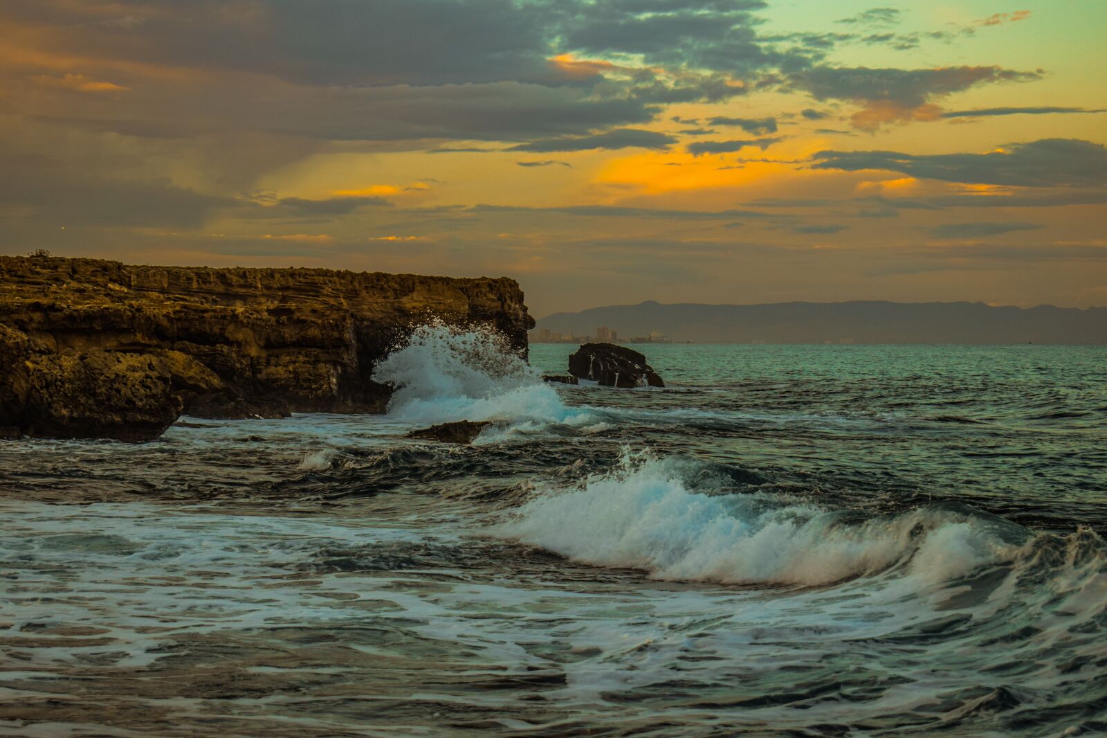 Nikon D3300 sample photo. Rocky coast, waves, nature photography