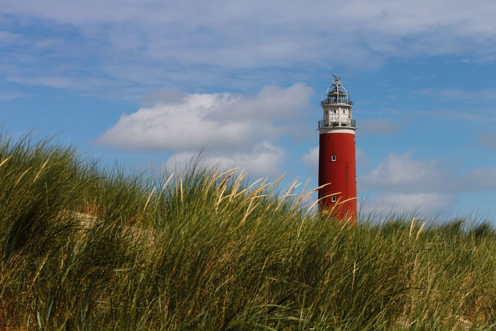 Canon EOS 1100D (EOS Rebel T3 / EOS Kiss X50) sample photo. Lighthouse, island, texel photography