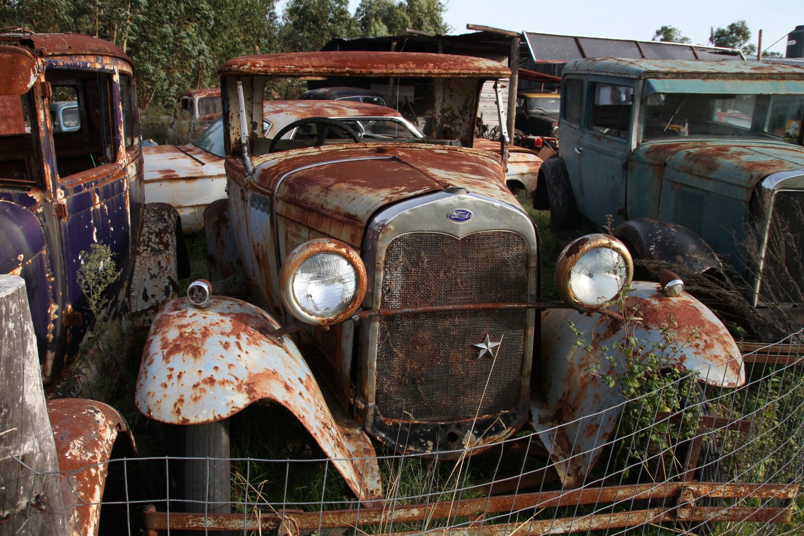 Canon EOS 7D sample photo. Car, old, abandon photography