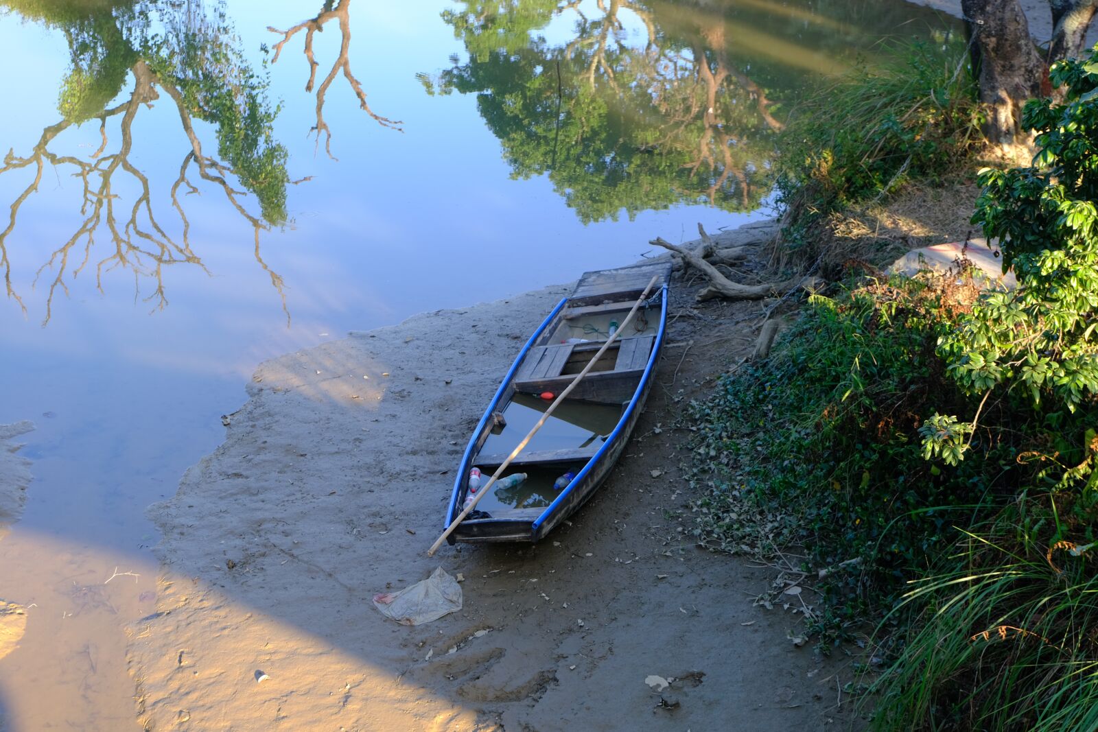 Fujifilm X-T30 sample photo. Boat, water, lake photography