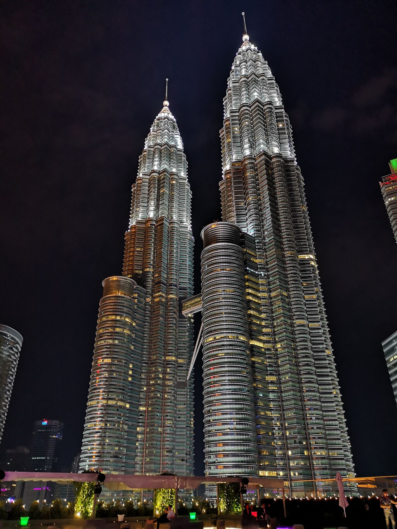 HUAWEI P20 sample photo. Kuala lumpur twin tower photography