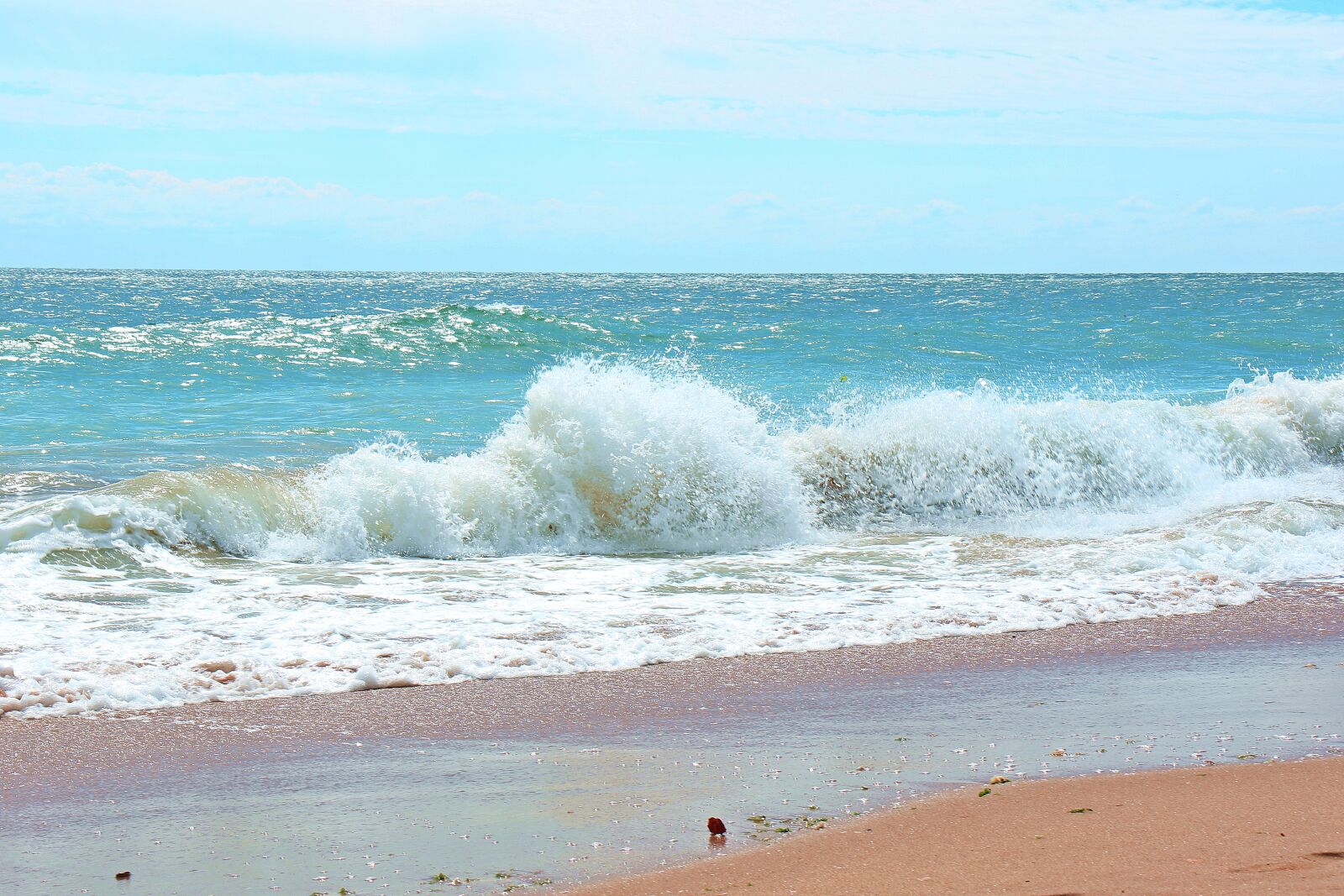 Canon EOS 7D Mark II sample photo. Sea, the waves, beach photography