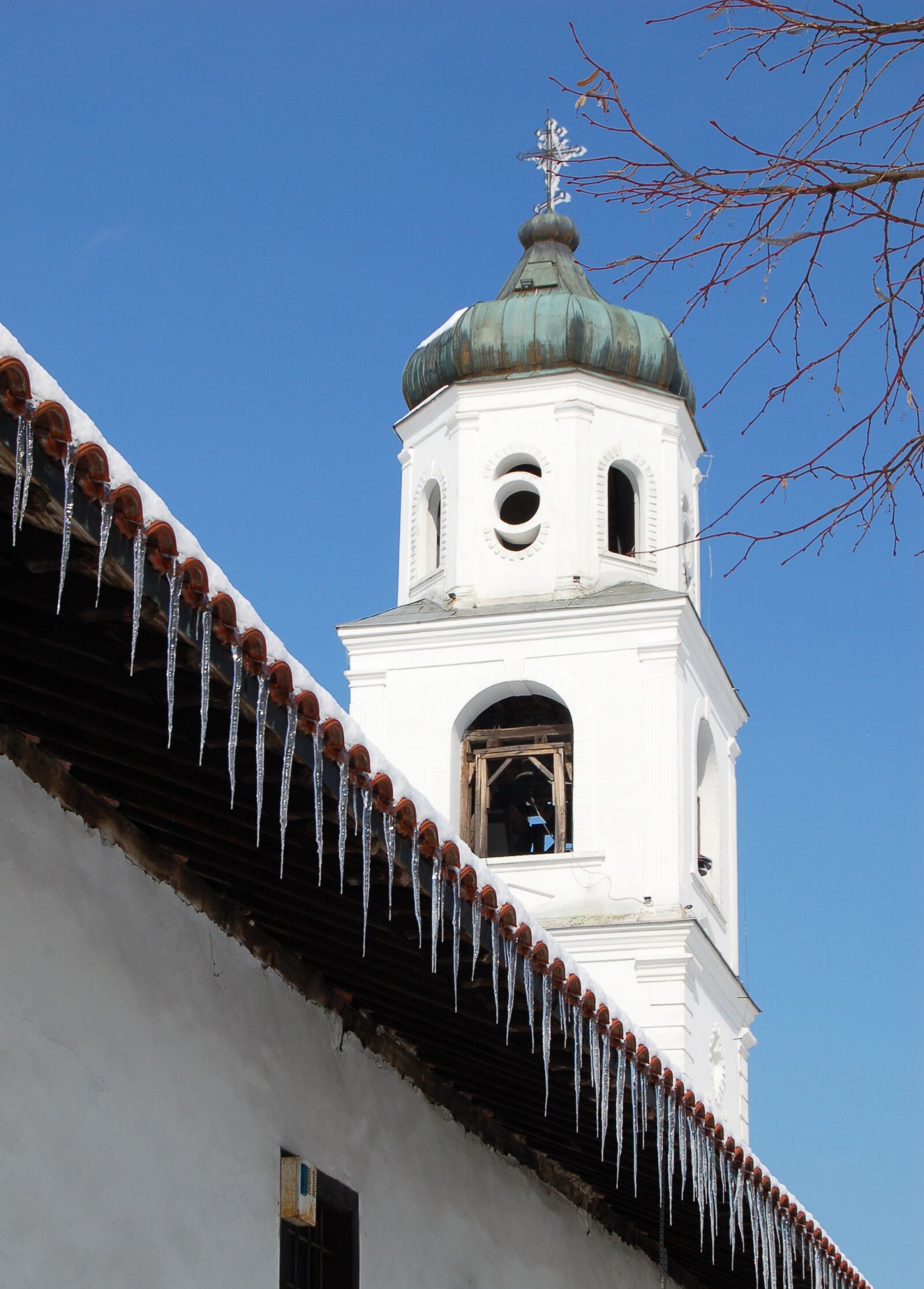 Nikon D50 sample photo. Icy church, cold church photography