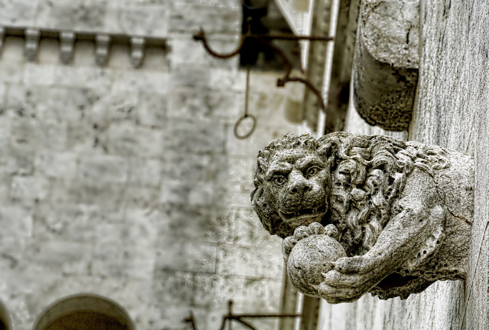 Sony a6000 sample photo. Statue, old, sculpture photography