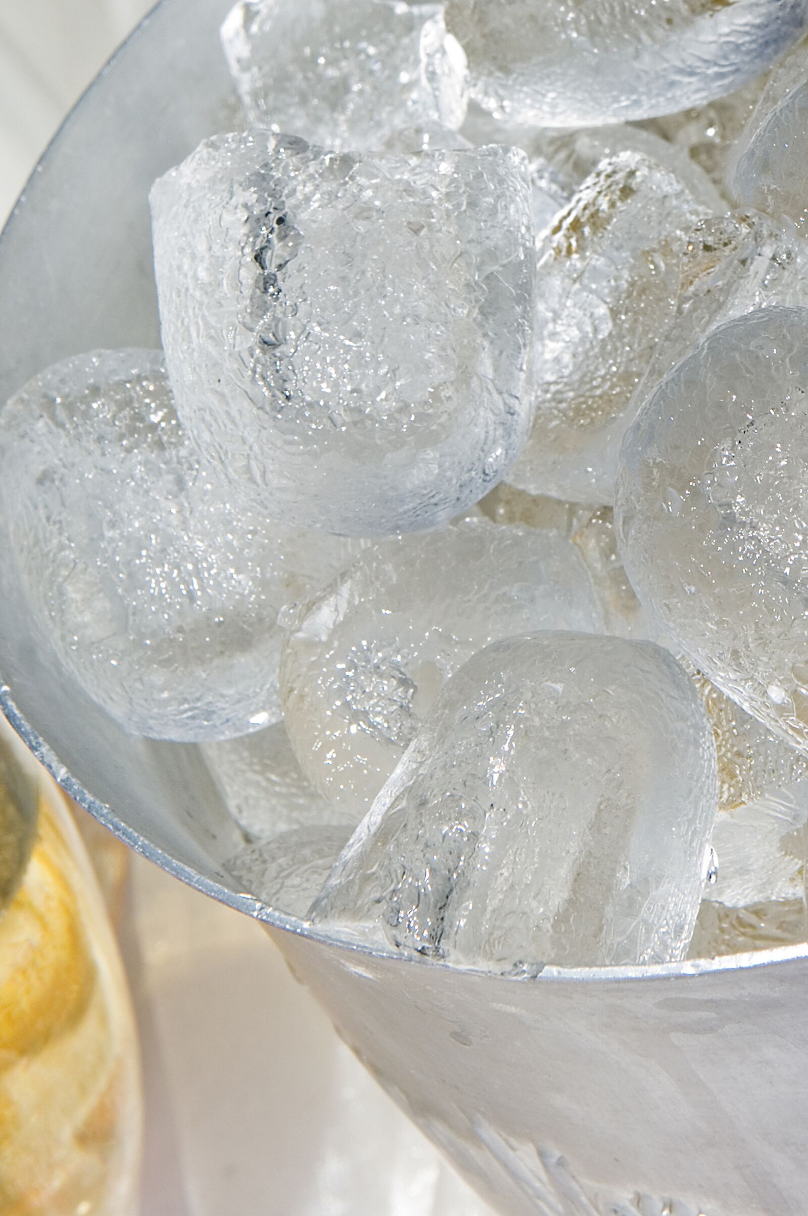 Nikon D2Xs sample photo. Ice cubes, cold, cool photography