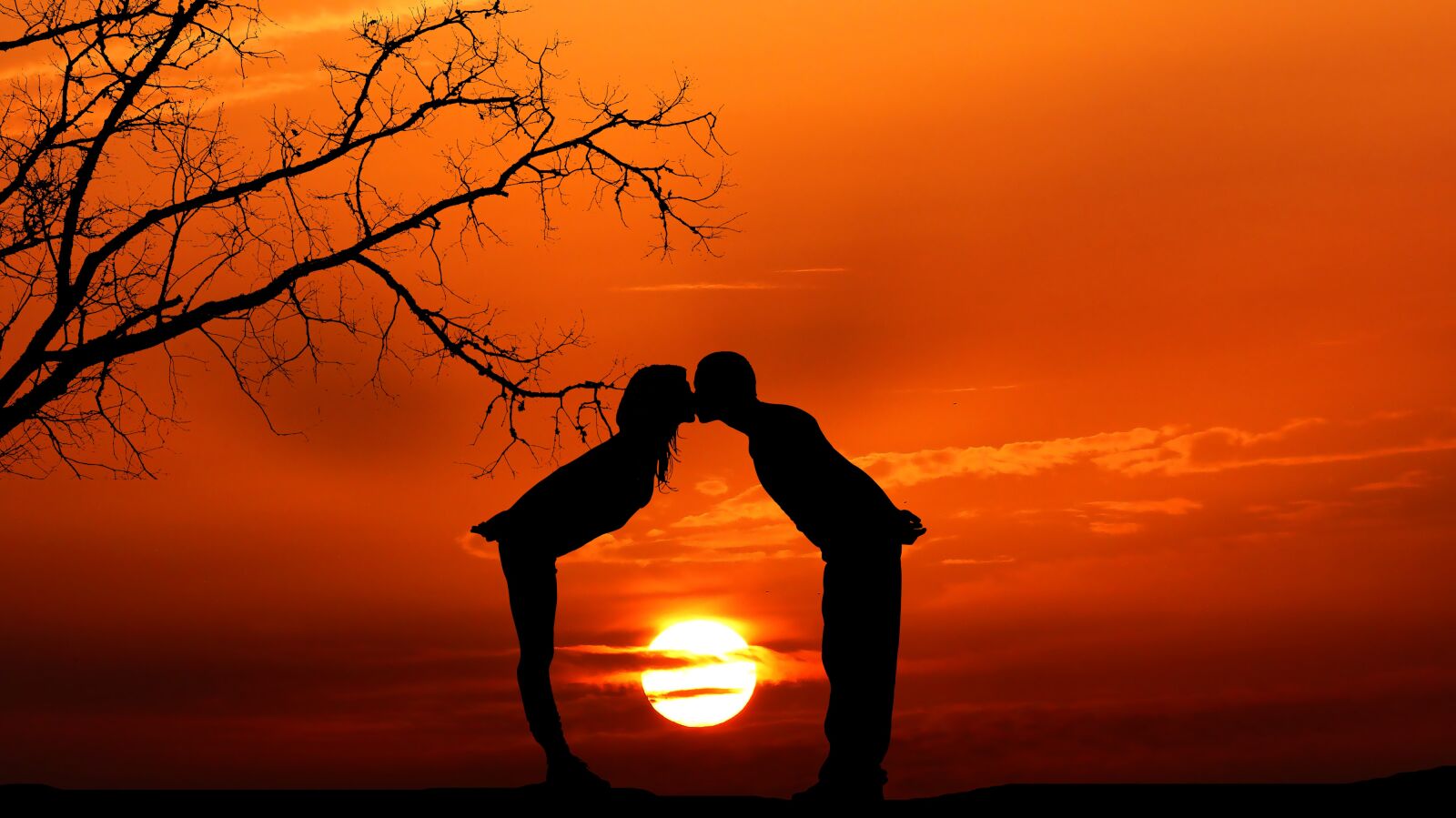 Panasonic Lumix DMC-FZ200 sample photo. Sunset, couple, romance photography