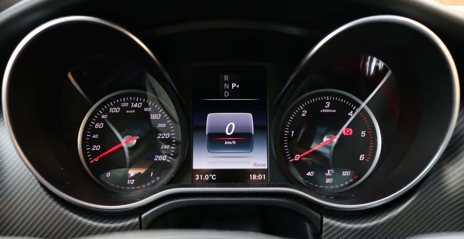 Canon EOS 750D (EOS Rebel T6i / EOS Kiss X8i) sample photo. Speedometer, ad, speed photography