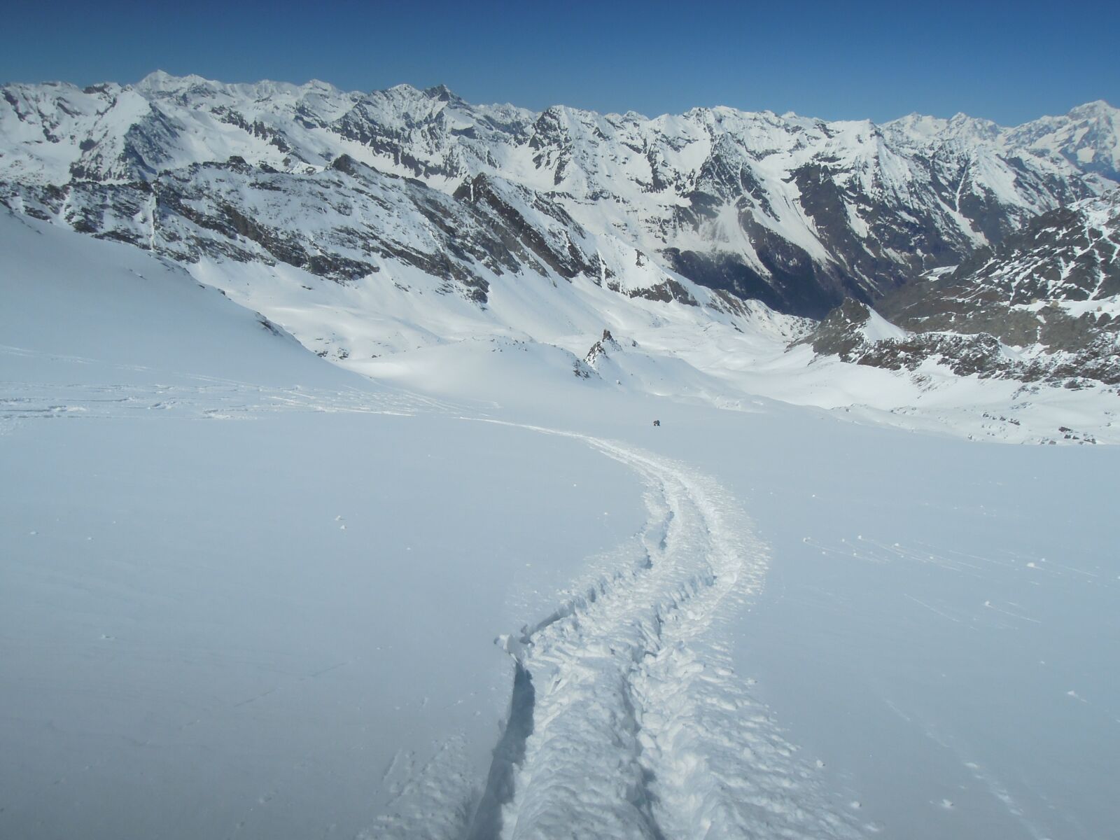 Nikon Coolpix P300 sample photo. Gran paradiso, mountains, ski photography