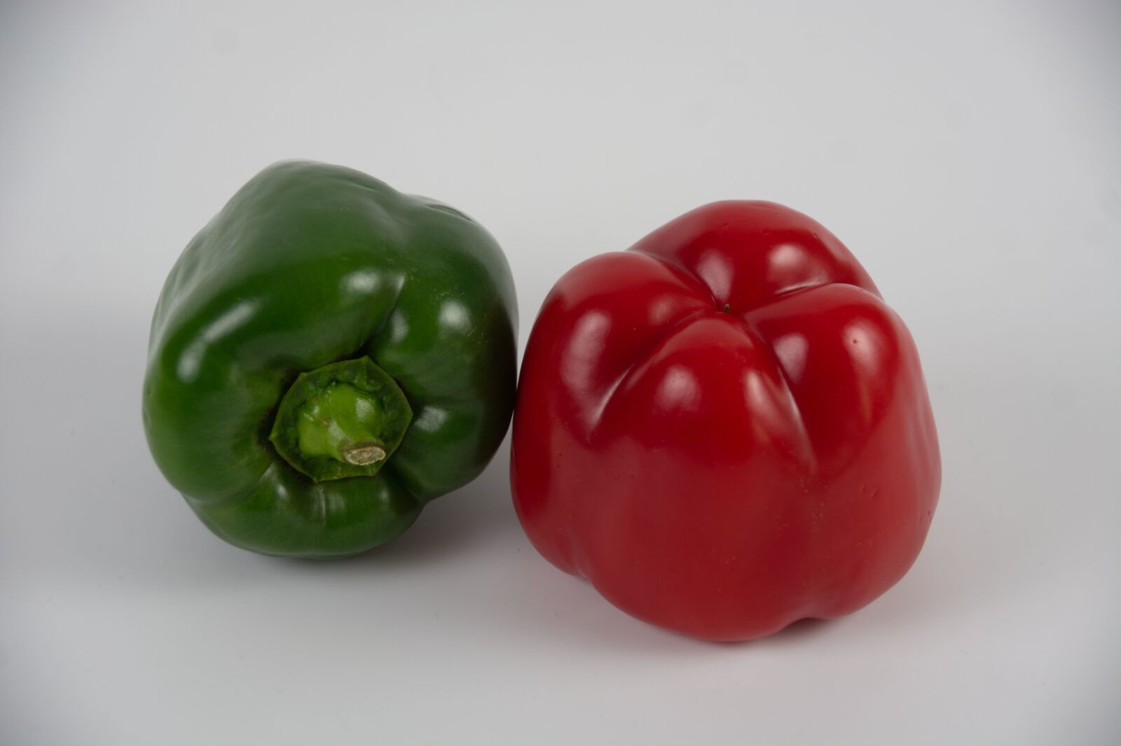 Nikon D5200 sample photo. Red peppers, green peppers photography