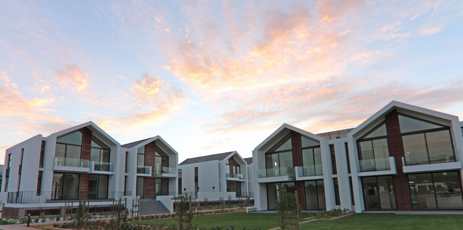 Canon EOS 650D (EOS Rebel T4i / EOS Kiss X6i) sample photo. Polo suites, panorama, sunset photography