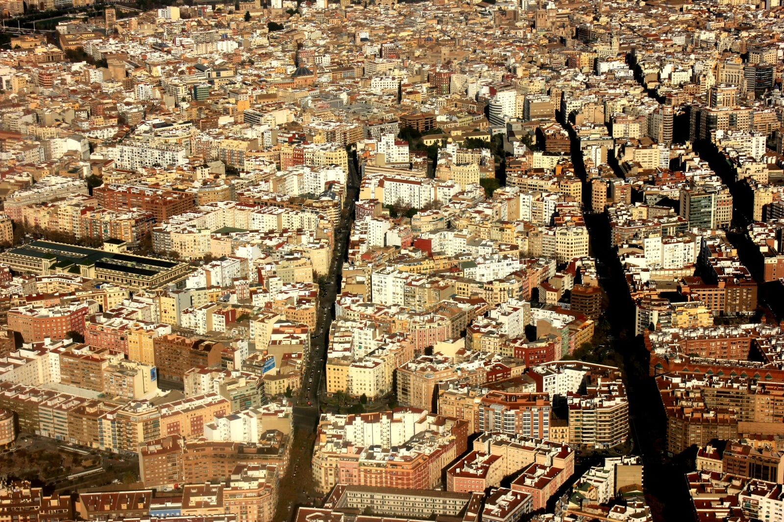 Canon EOS 550D (EOS Rebel T2i / EOS Kiss X4) sample photo. Aerial view, valence, spain photography