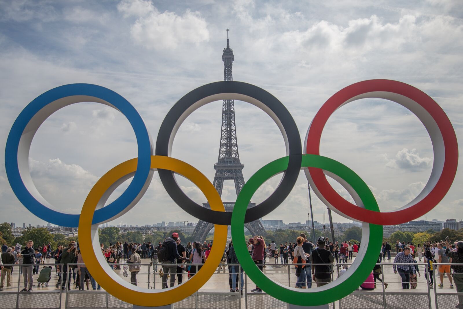 Nikon D600 sample photo. Olympic rings, paris, tourism photography