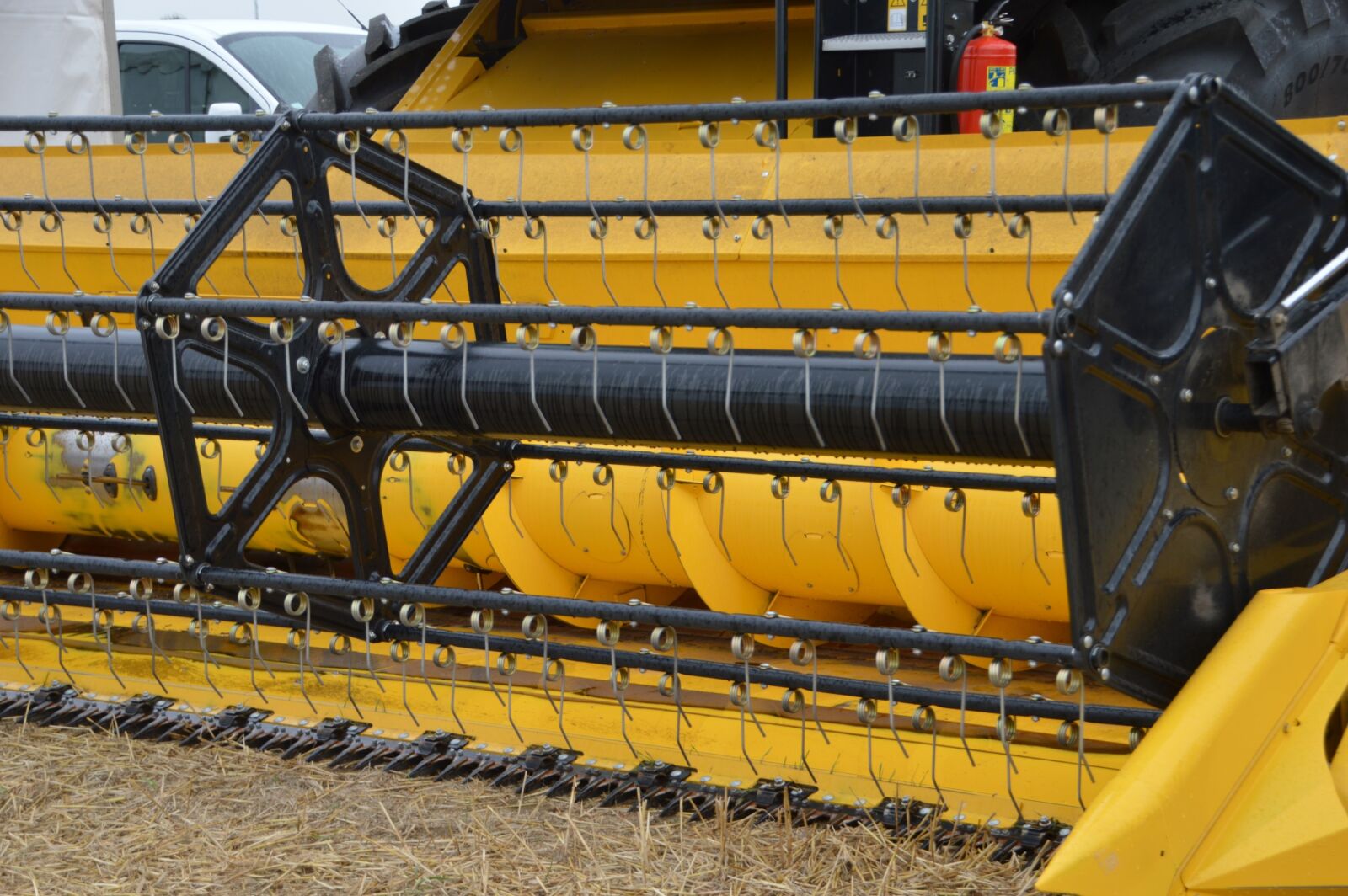 Nikon D3200 sample photo. Moissonneuse batteuse, agriculture, vehicle photography