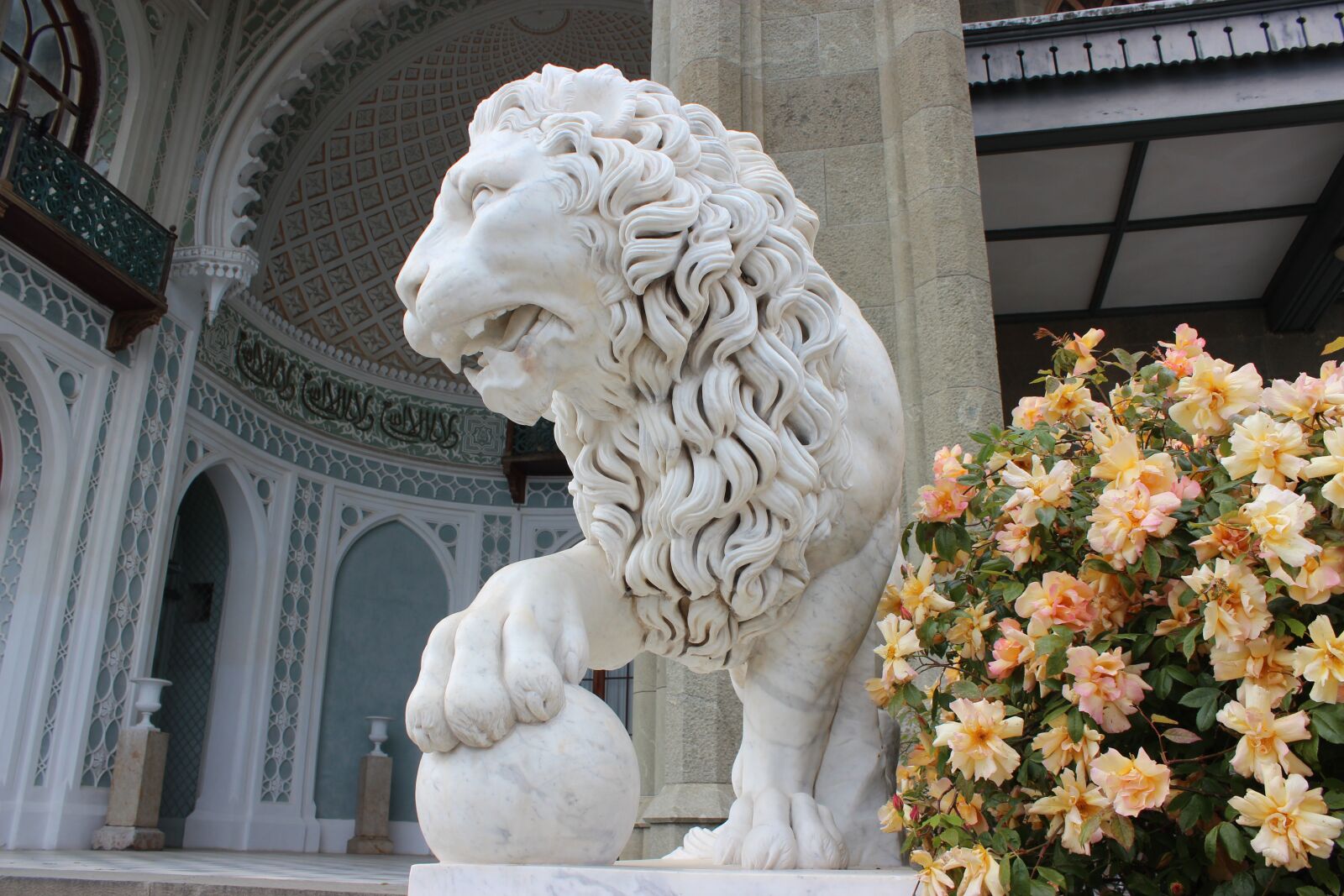 Canon EOS 600D (Rebel EOS T3i / EOS Kiss X5) sample photo. Yalta, crimea, homestead photography