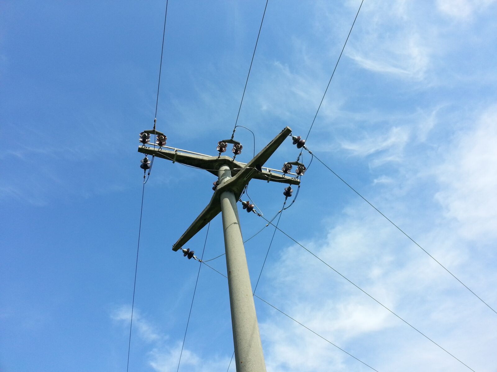 Samsung Galaxy S3 sample photo. Strommast, lines, clouds photography