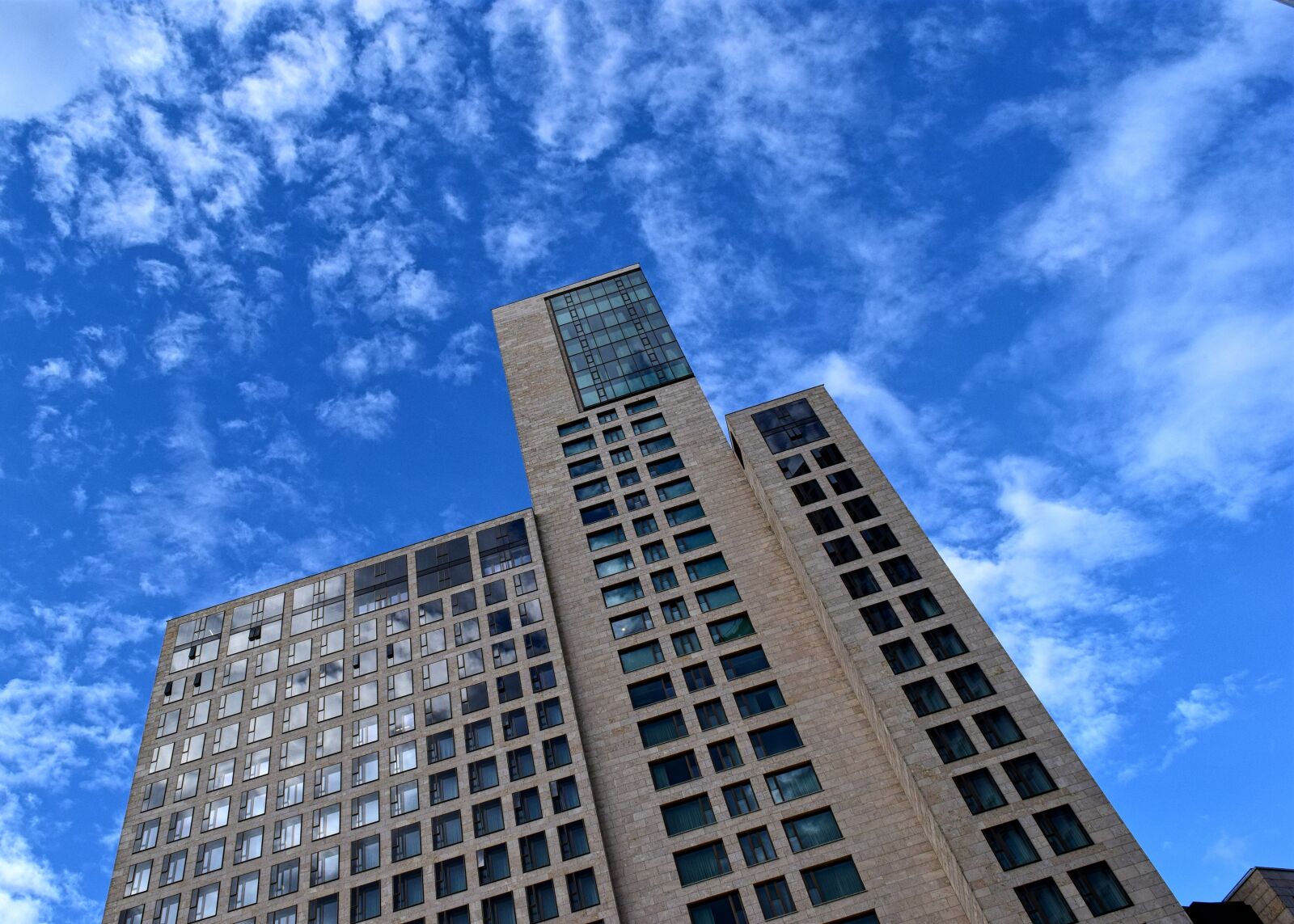 Nikon D3300 sample photo. Skyscraper, sky, clouds photography
