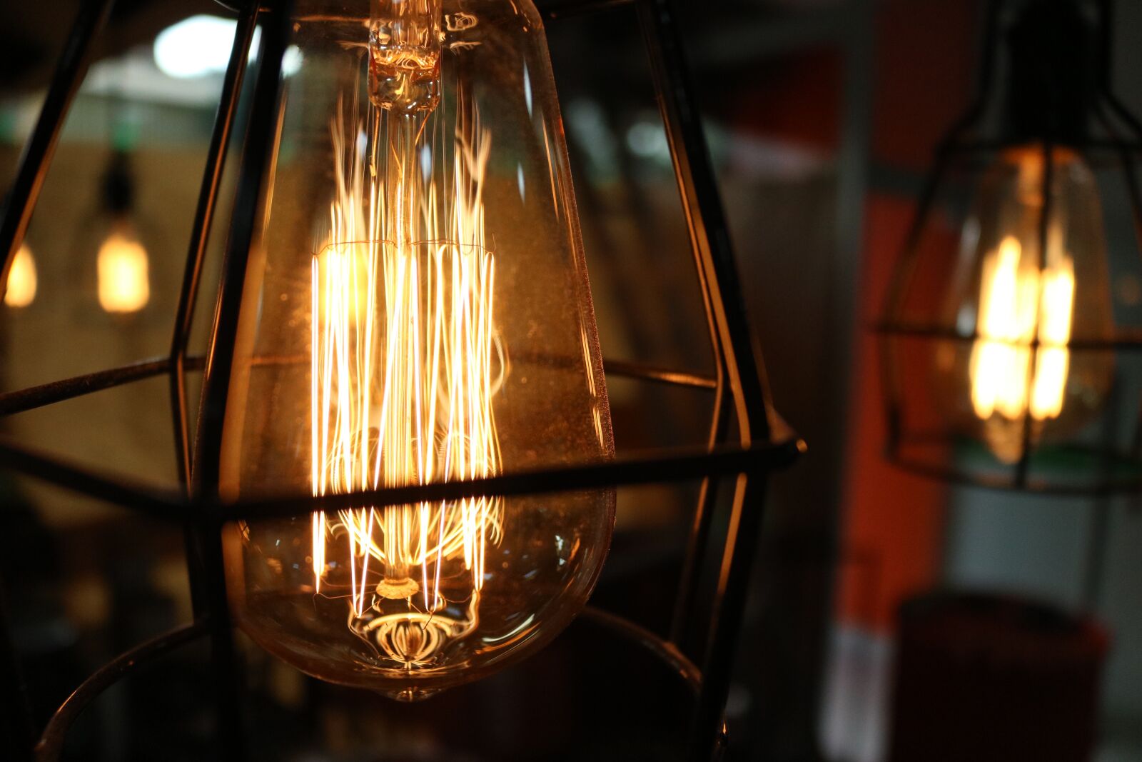 Canon EOS 750D (EOS Rebel T6i / EOS Kiss X8i) sample photo. Lights, light, illuminated photography