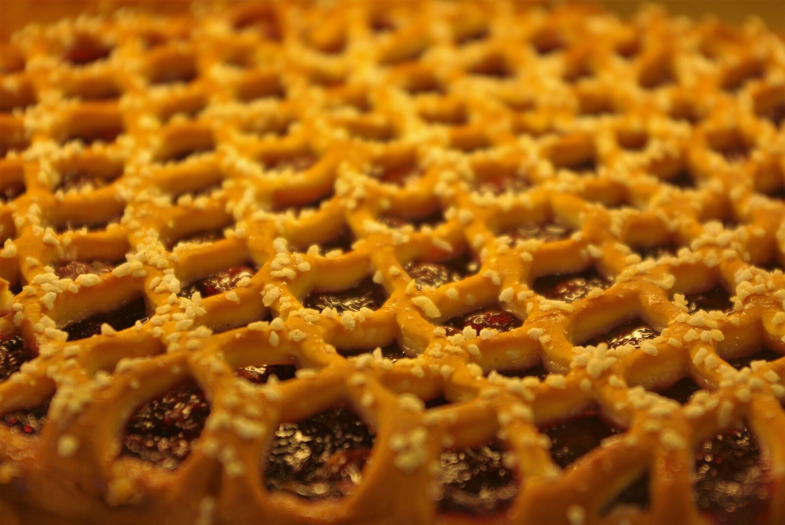 Pentax K-m (K2000) sample photo. Cake, cherry pie, tray photography