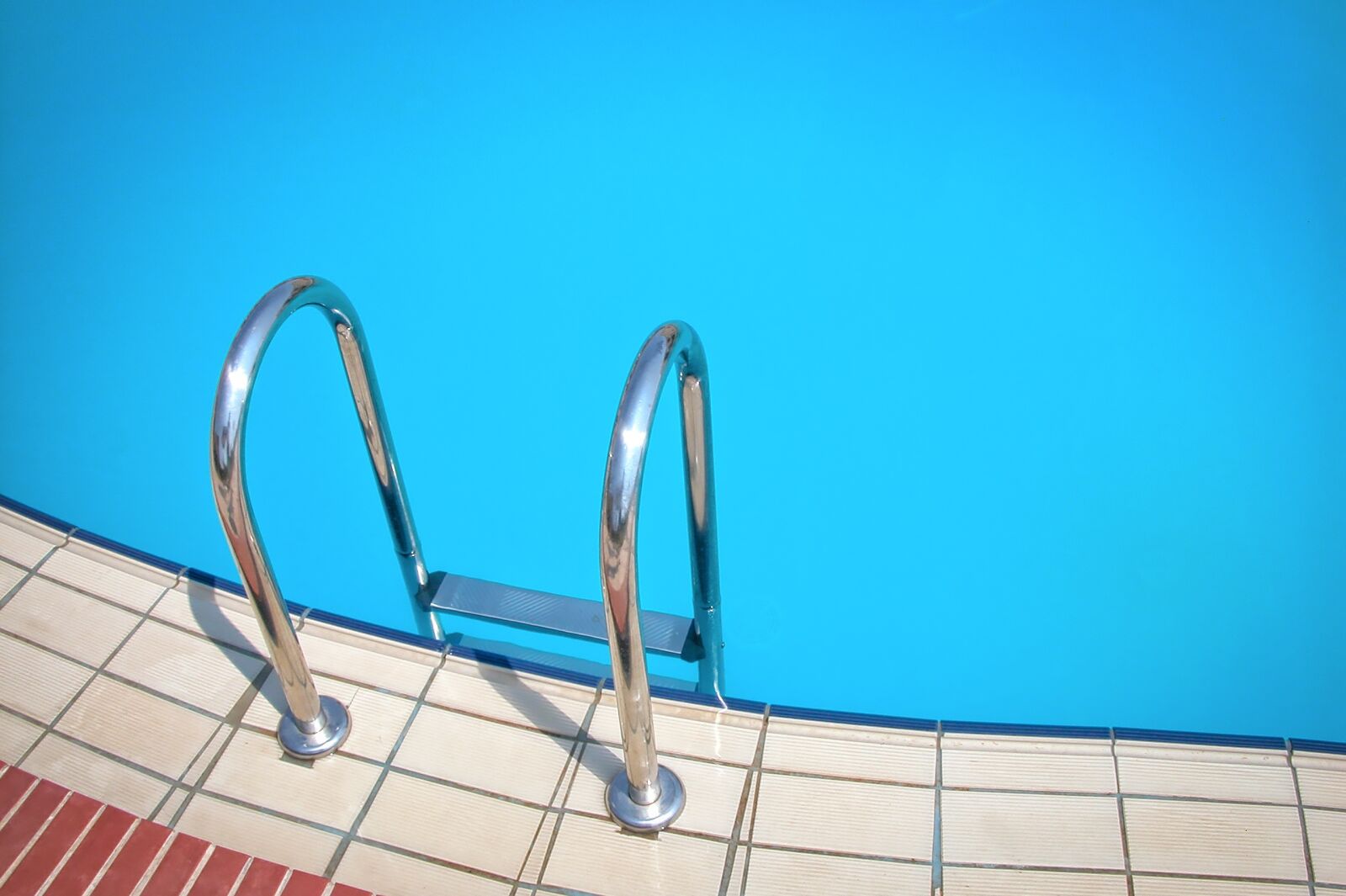 Nikon E5700 sample photo. Pool, swimming pool, swim photography