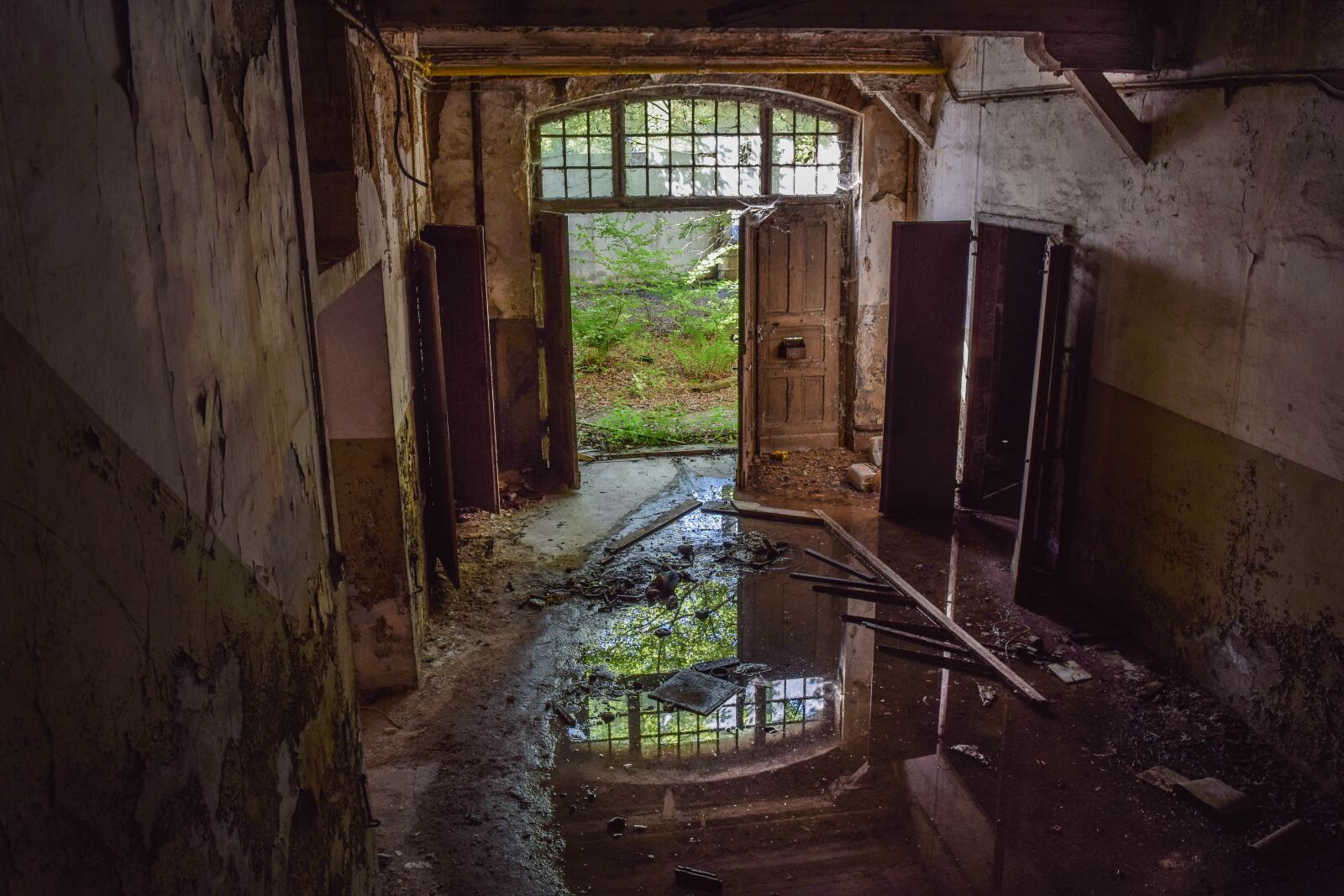 Nikon D3300 sample photo. Lost places, architecture, abandoned photography