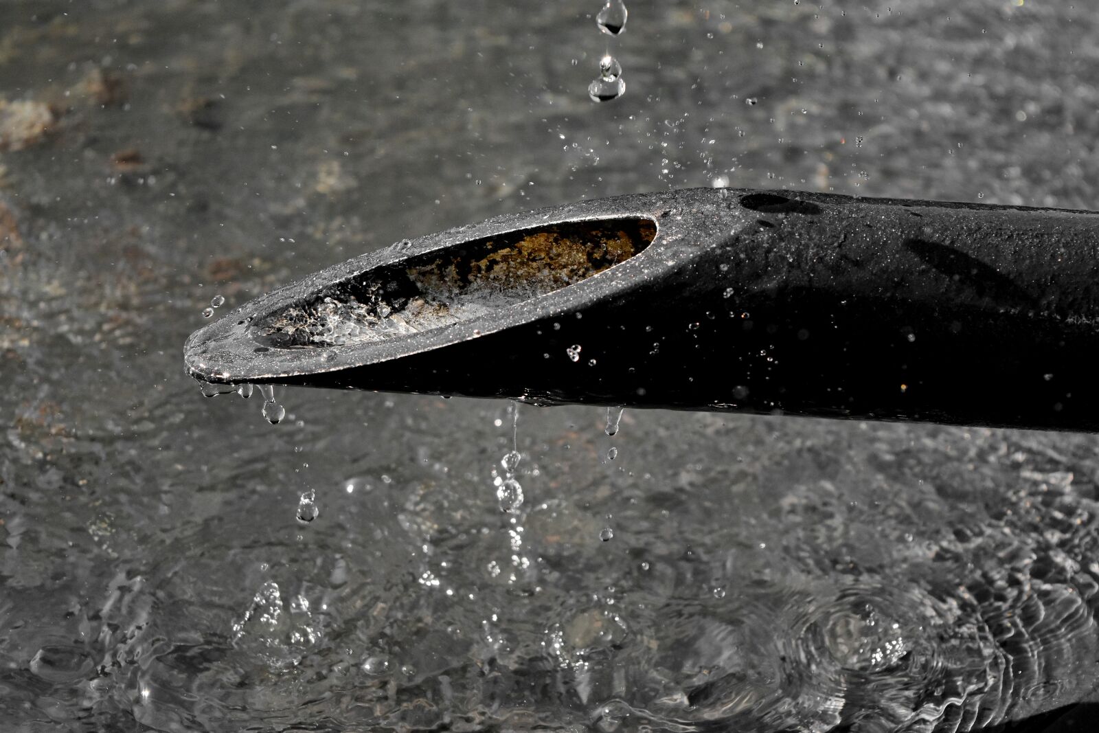 Nikon D5500 sample photo. Detail, fountain, iron, steel photography