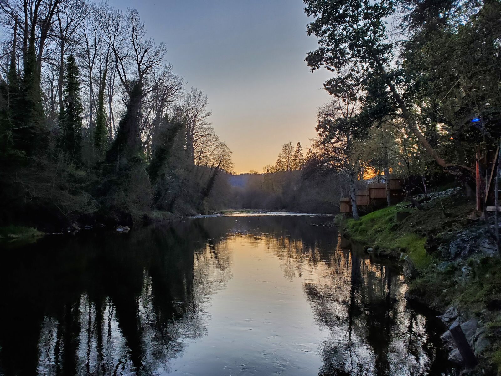 Samsung Galaxy S10+ sample photo. River, sky, water photography